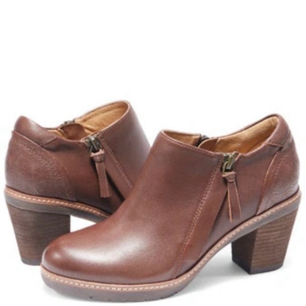 Halsa Footwear | EUC Rylee Booties Ankle Boots Brown Leather Women's Size 8